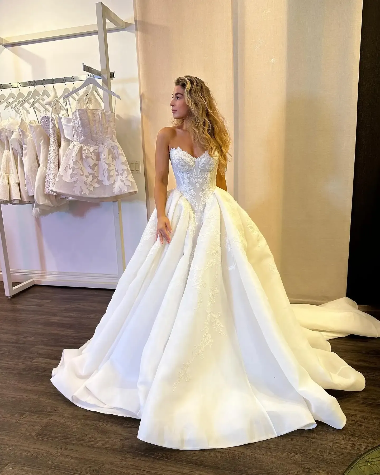 A-line Wedding Dress Sweetheart Neck Bridal Gowns Lace Appliques Ivory Corset Bride Dresses      fg5992