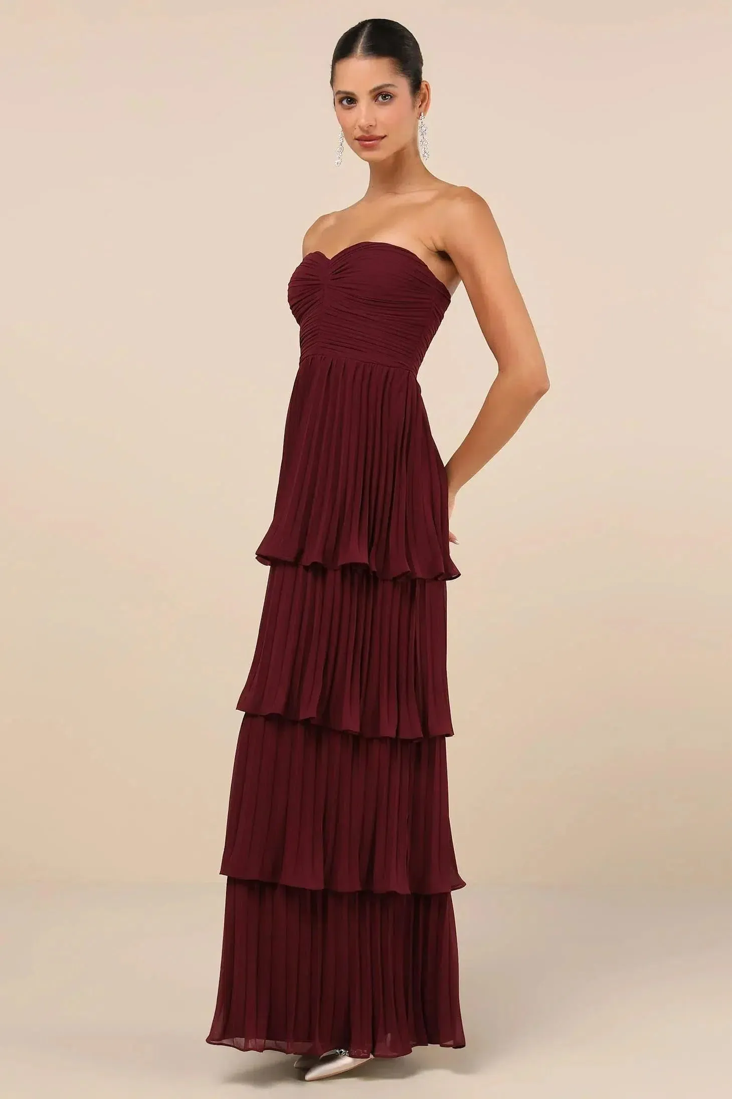 Arcelia – Off-shoulder pleated design – Maxi dress