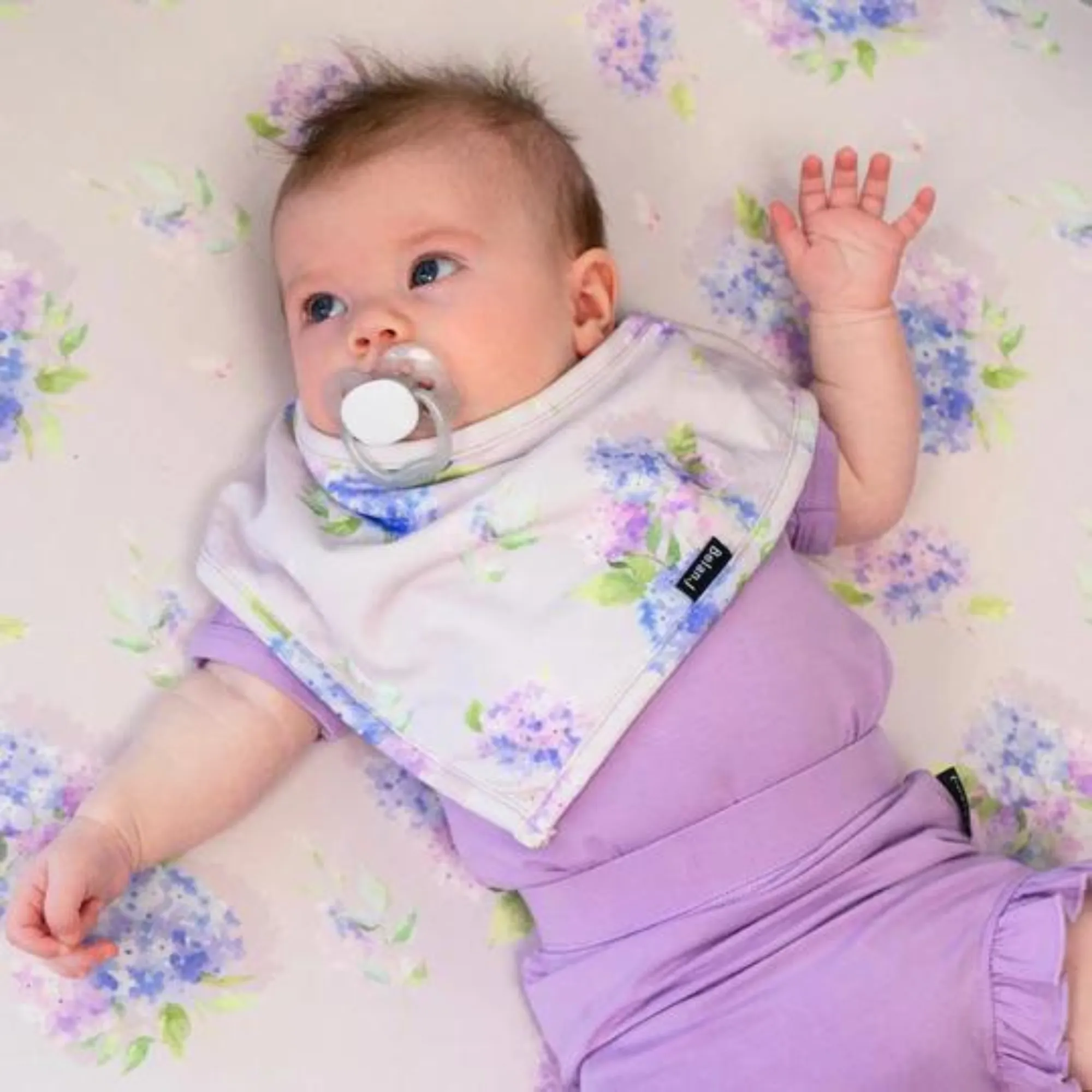 BELAN J Bandana Bib - Hydrangeas