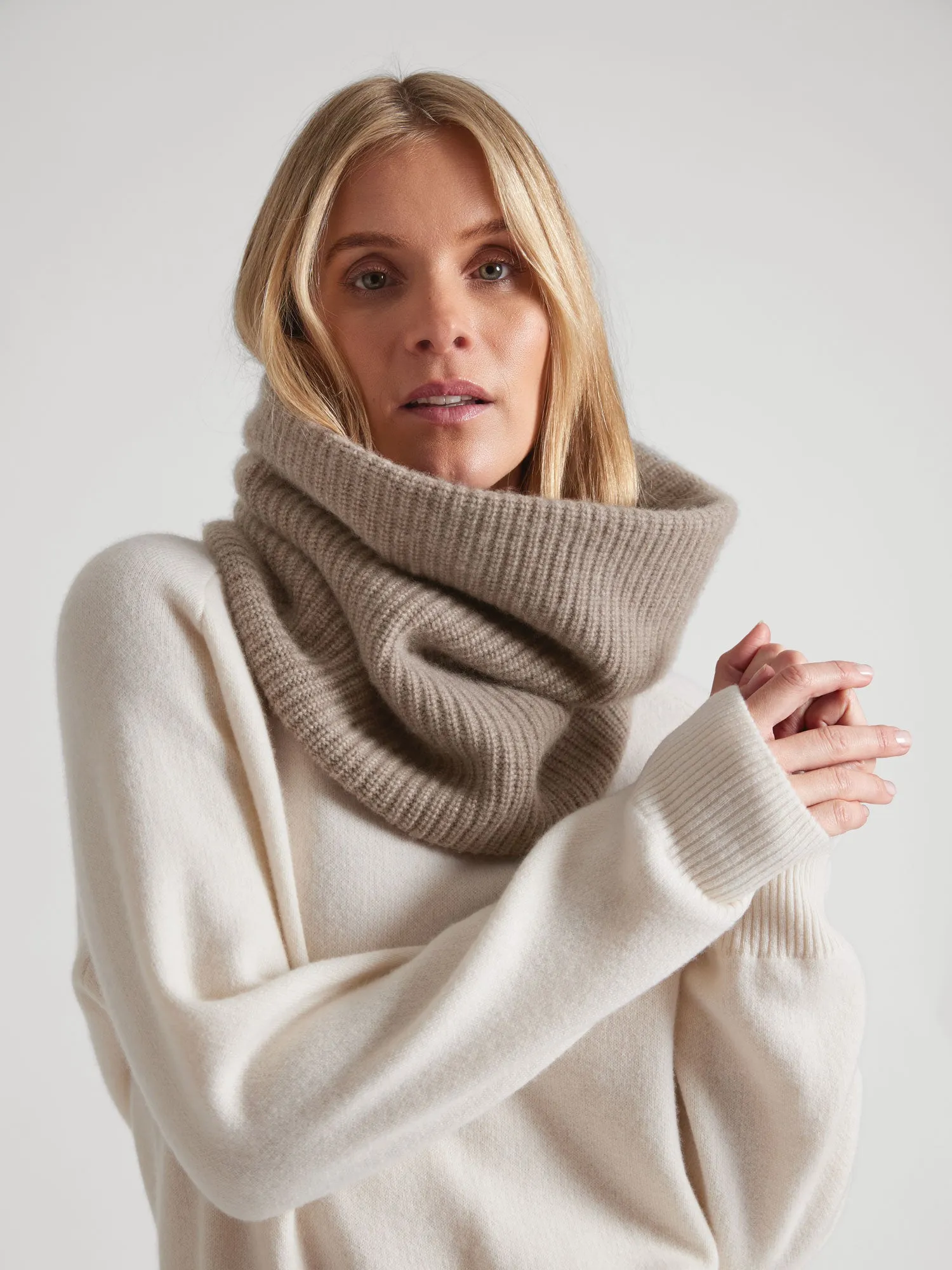 Cashmere snood "Erika" - toast