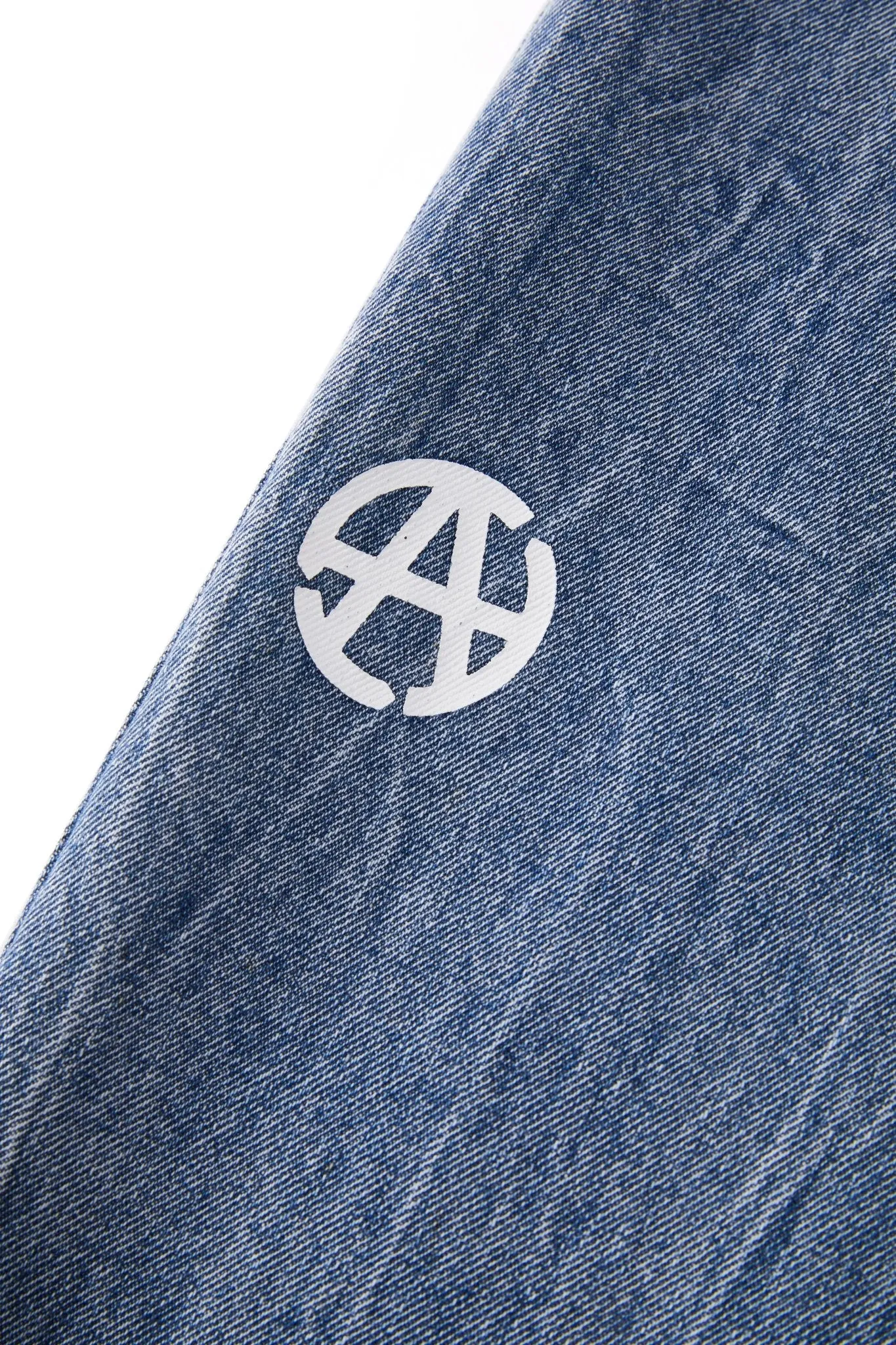 EMBLEM JEANS BLUE