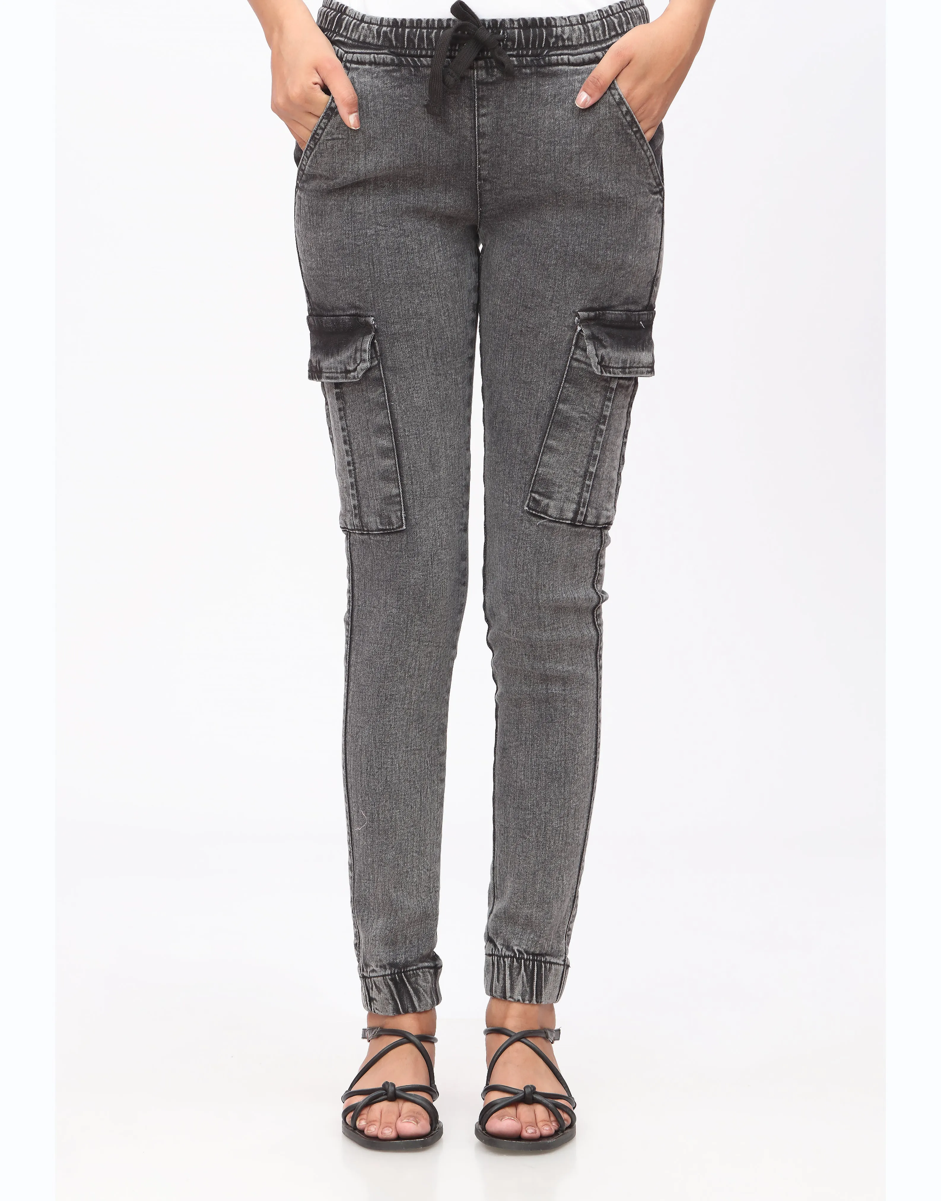 High Rise Skinny Jeans With Side Pockets in Charcoal Black