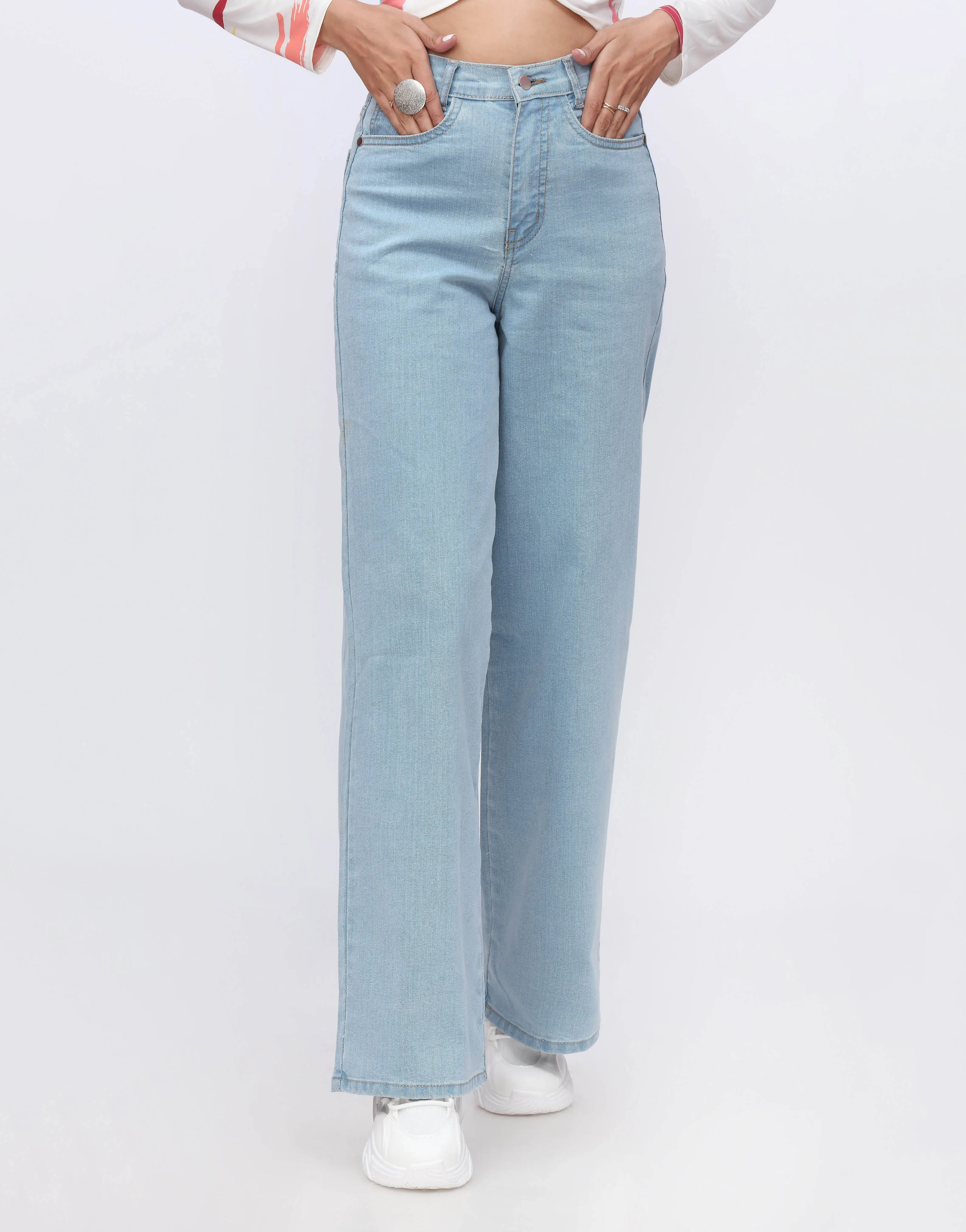 High Rise Wide Leg Jeans Light Wash