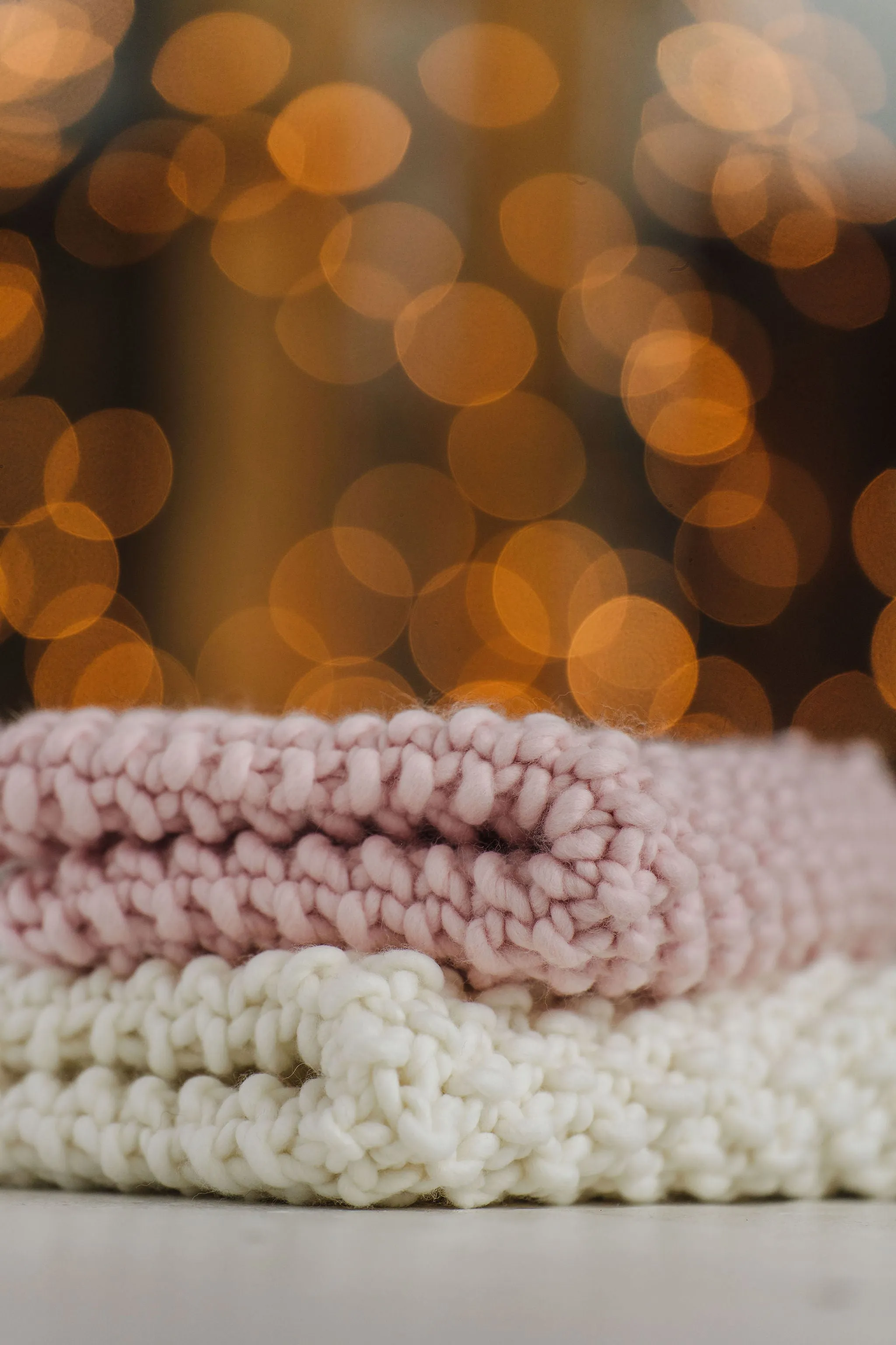 Merino Bubble Fluff Cowl in Winter White