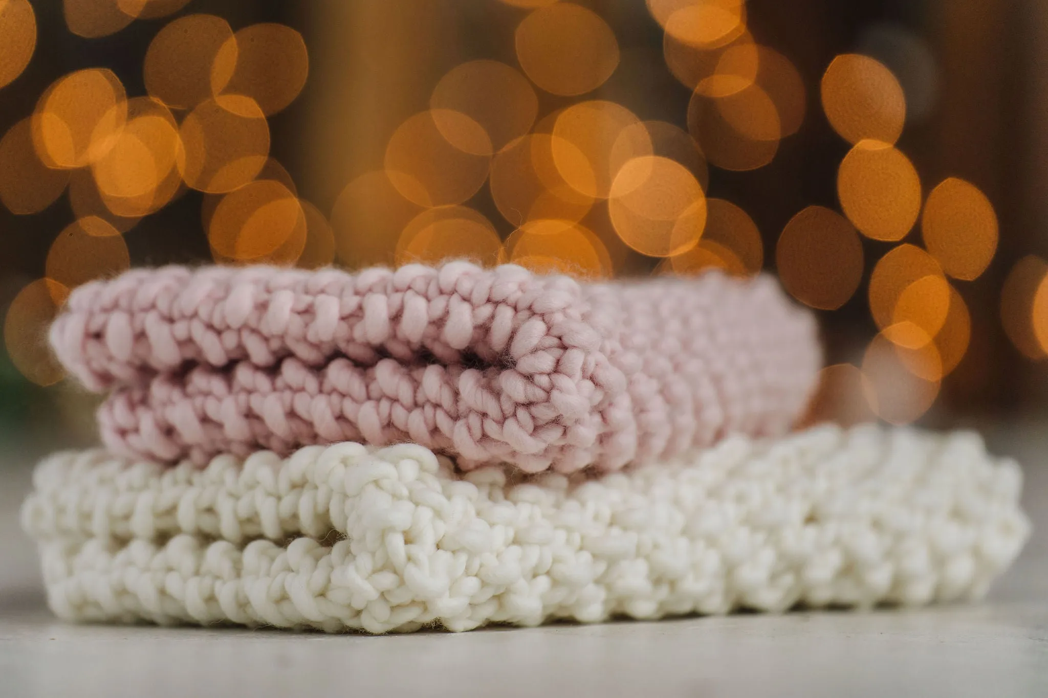 Merino Bubble Fluff Cowl in Winter White