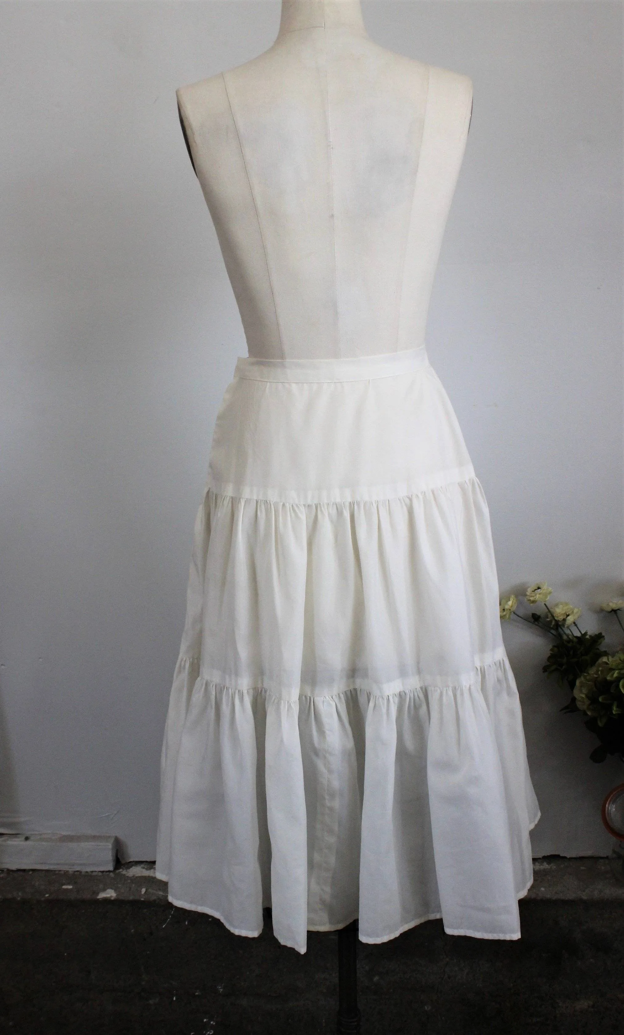 Vintage 1940s Ivory Crinoline, Petticoat