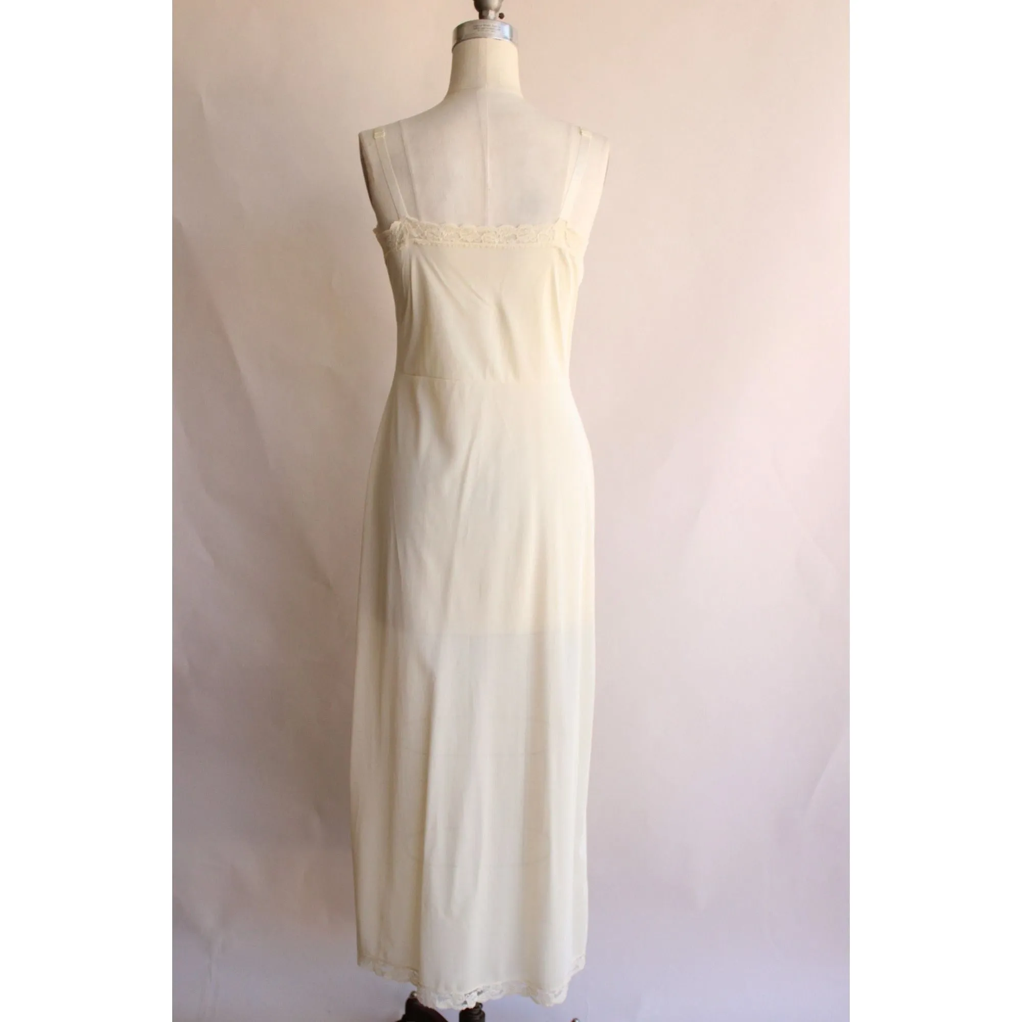 Vintage 1980s 1990s Slip Ivory Nylon Full Length Slip