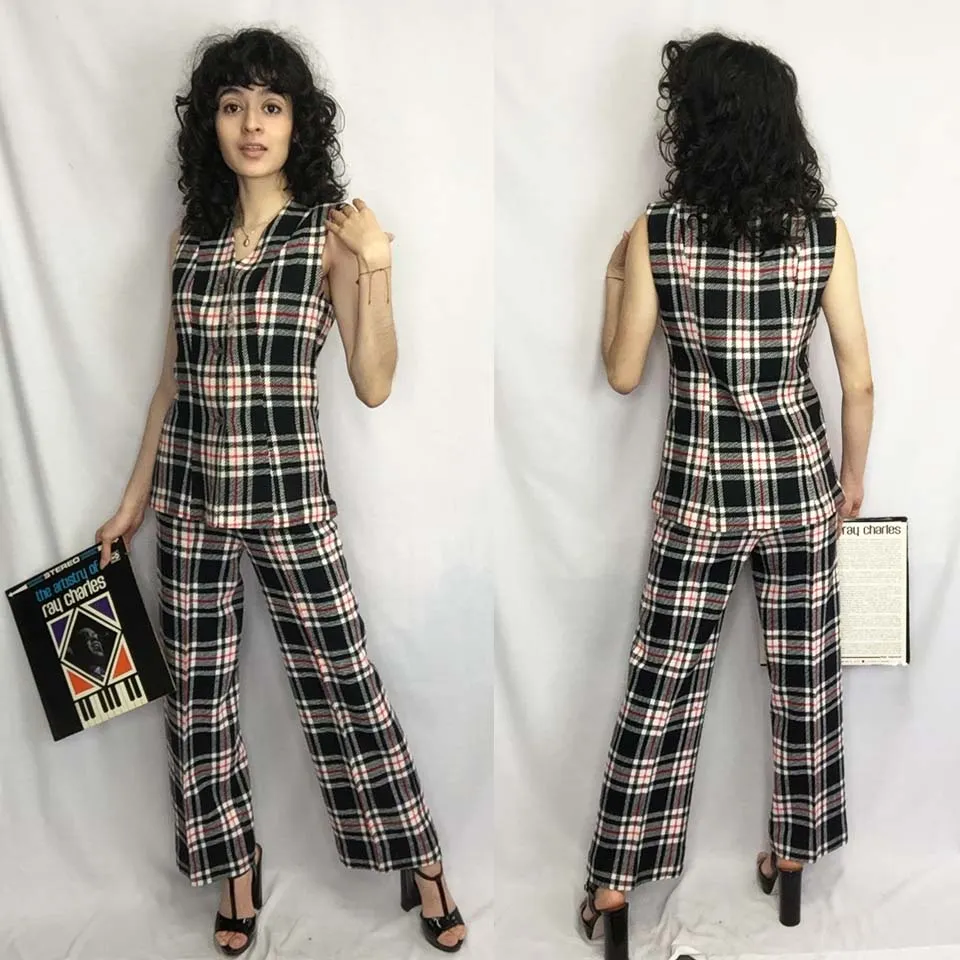 Vintage 70s | Plaid Groovy Mod Matching 2 Piece Top & Bellbottoms Pantsuit | XS